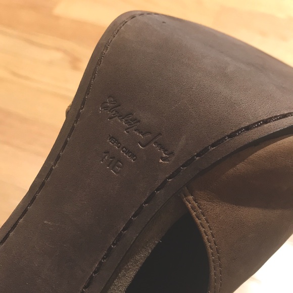 Elizabeth and James Leather Heels - Picture 6 of 7